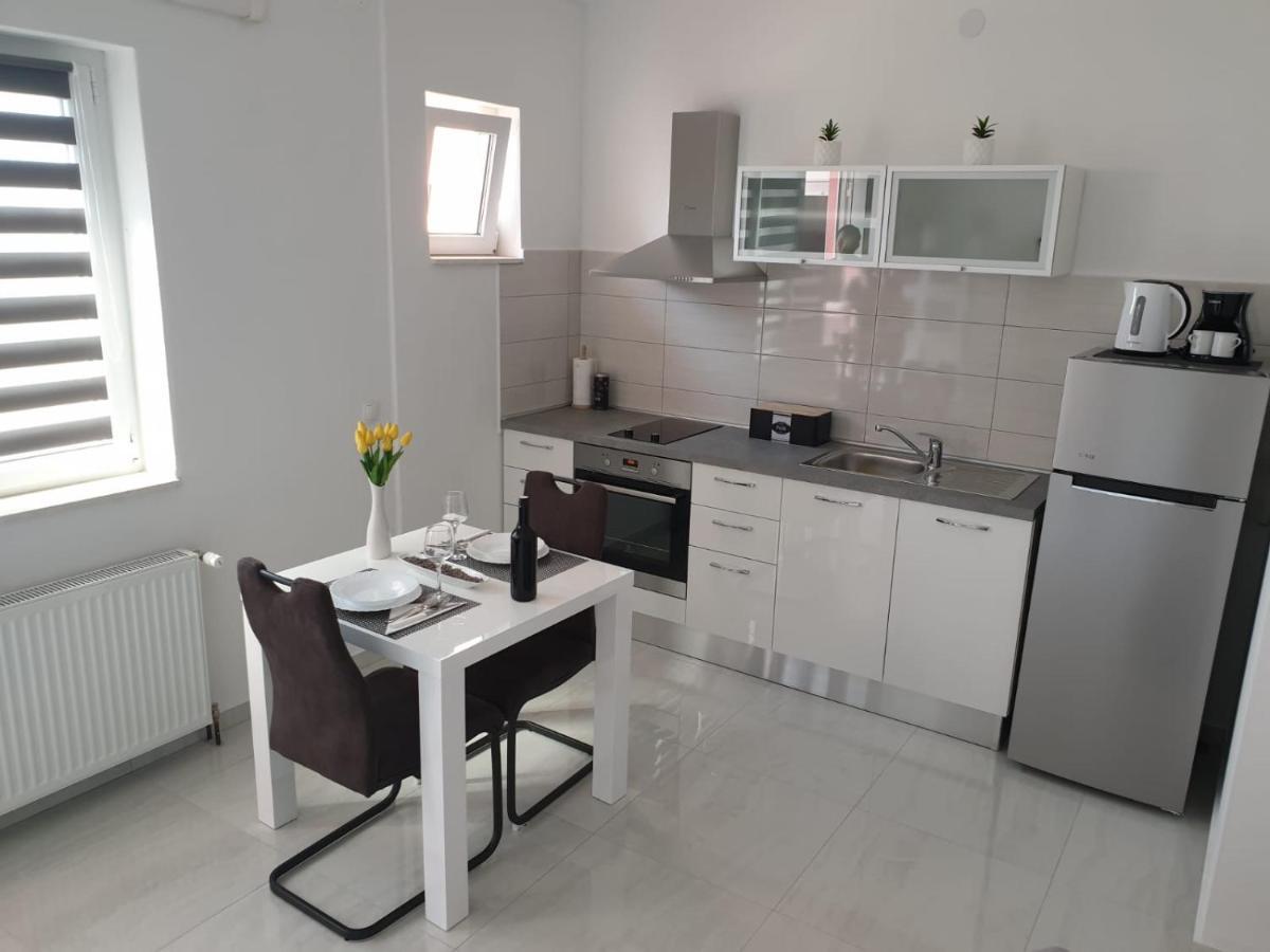 Apartmani Toni Drniš Extérieur photo