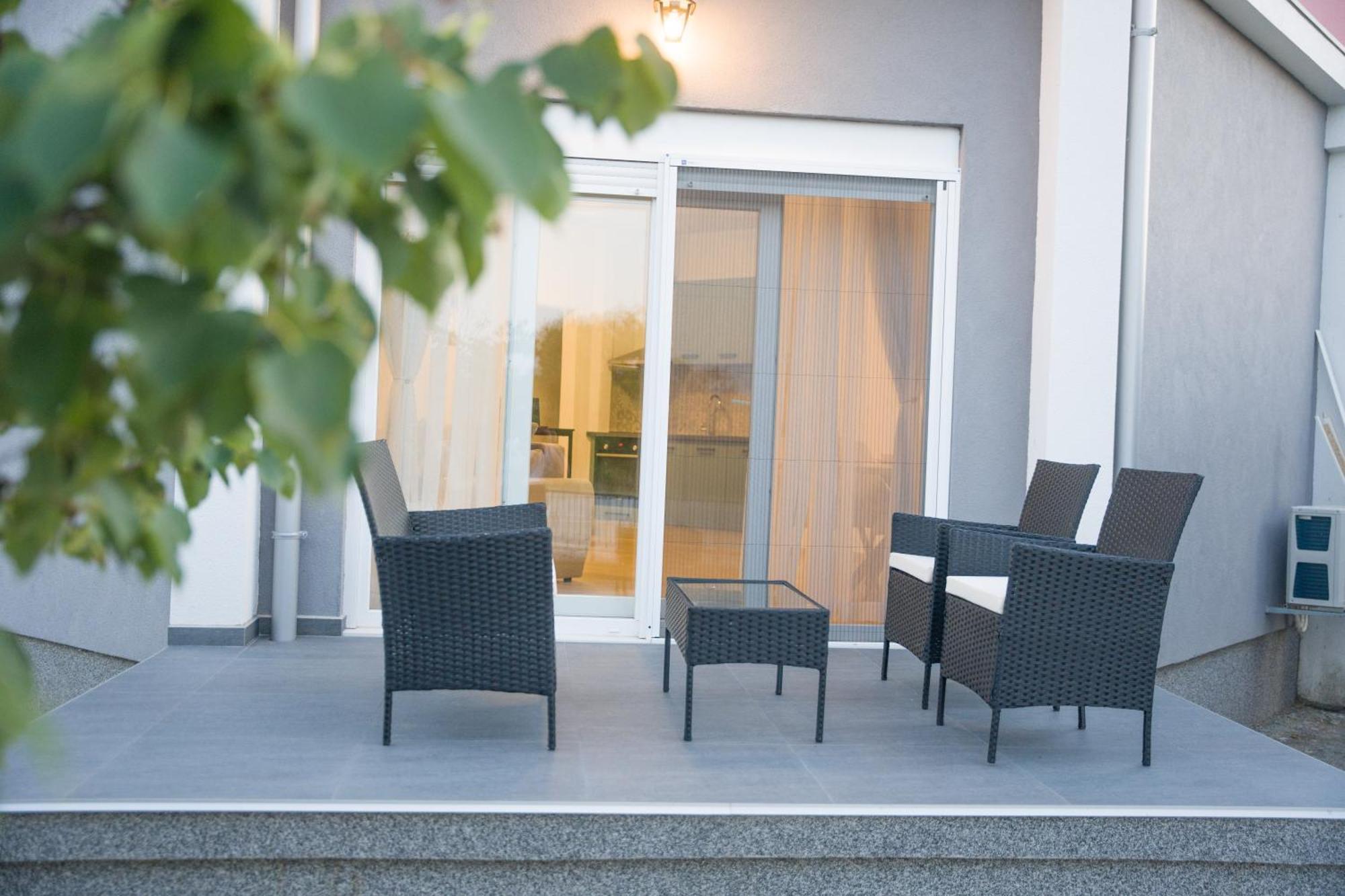 Apartmani Toni Drniš Extérieur photo